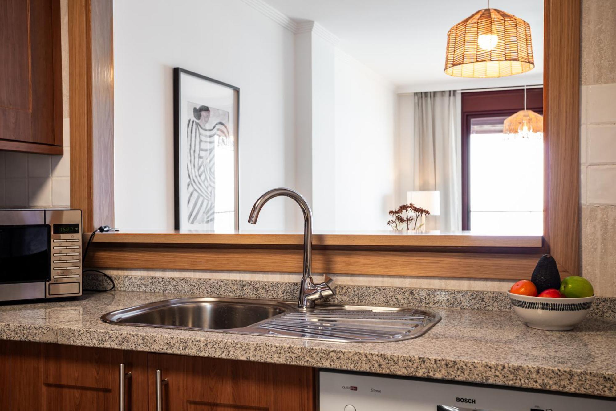 Buenavista Lifestyle By Sur Suites ฟูเอนฮิโรลา ภายนอก รูปภาพ