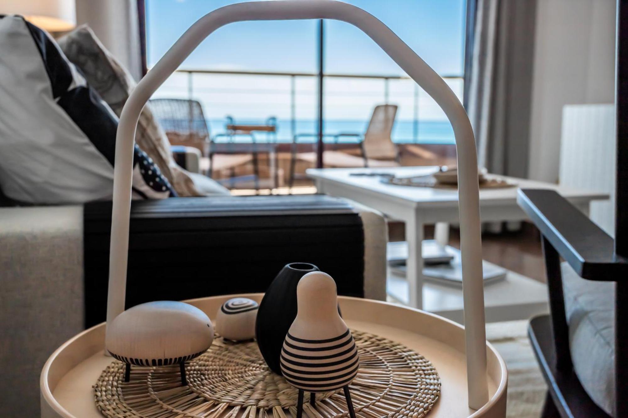Buenavista Lifestyle By Sur Suites ฟูเอนฮิโรลา ภายนอก รูปภาพ