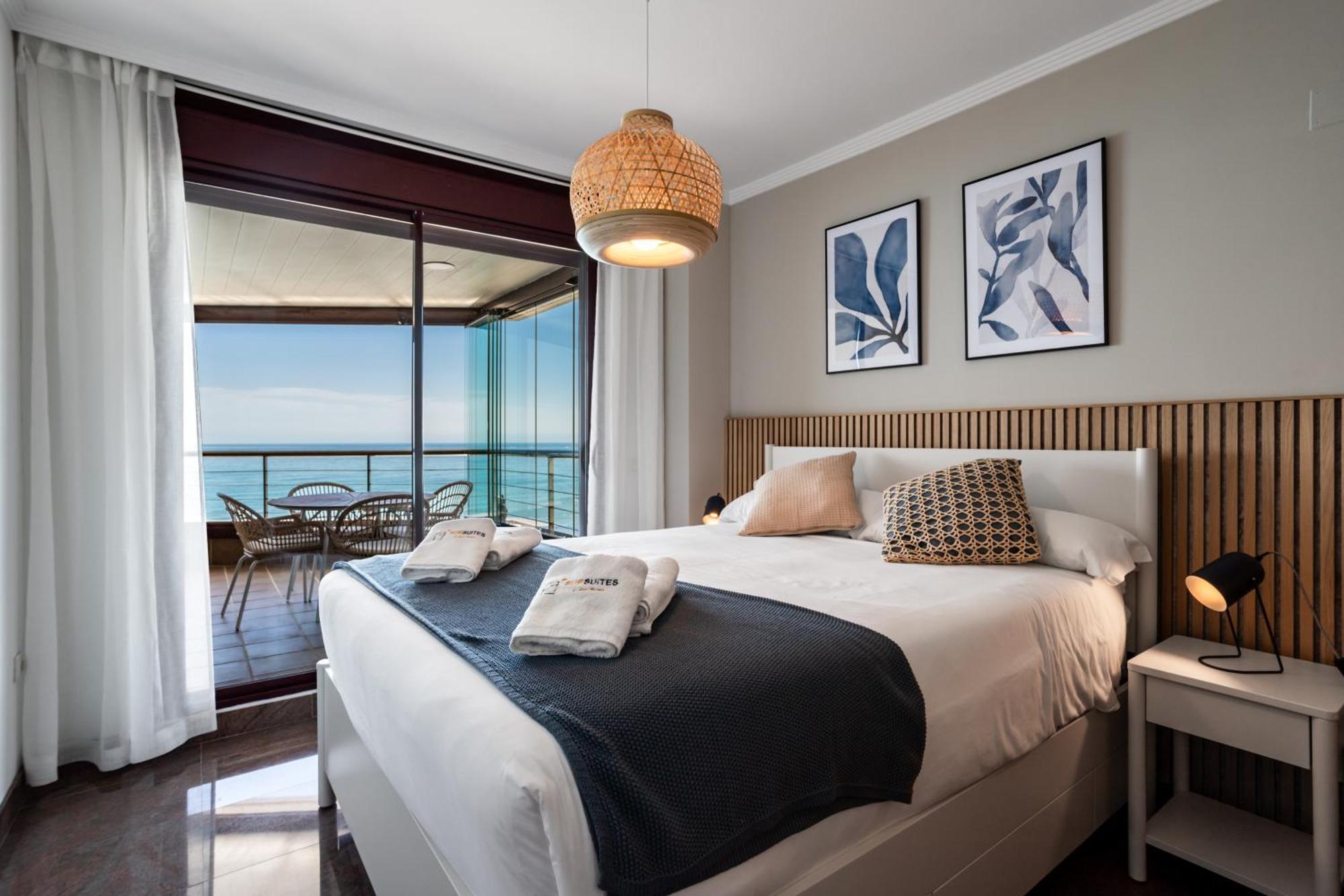 Buenavista Lifestyle By Sur Suites ฟูเอนฮิโรลา ภายนอก รูปภาพ